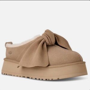 UGG Women's Brown Suede Bow Mules